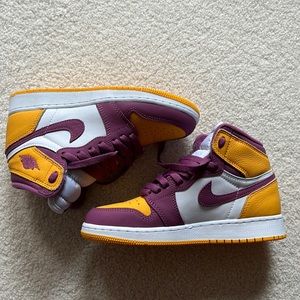 Jordan 1 retro high OG Brotherhood